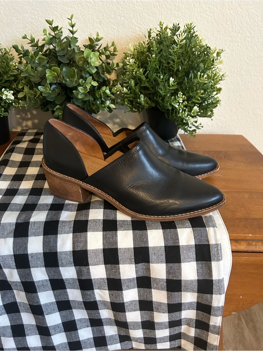 Madewell Black Leather The Brady Lowcut Bootie Pointed Toe Size 8.5